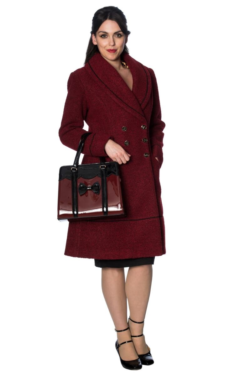 LOVELY LAURA COAT