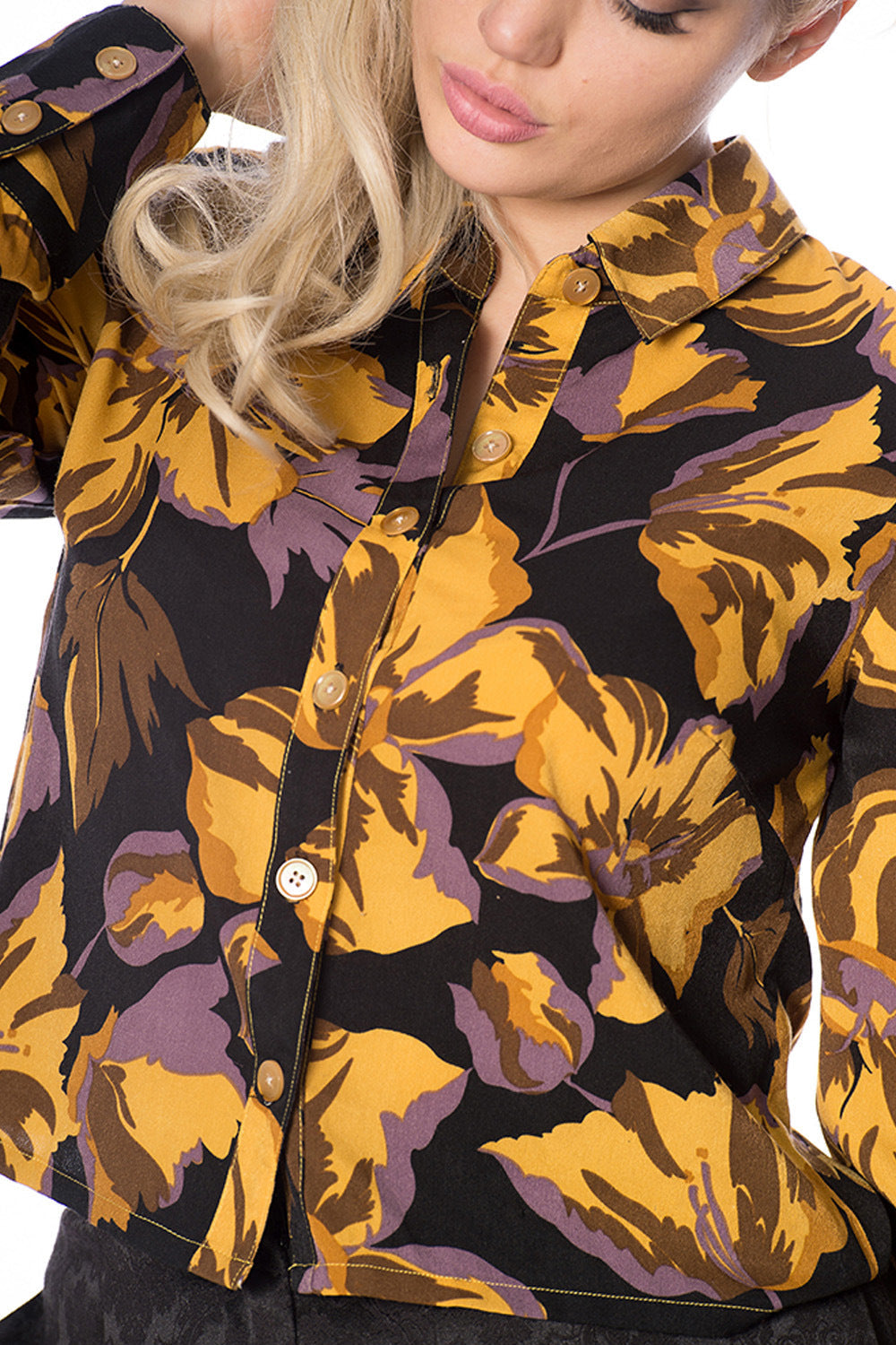 WHAT A DARLING FLORAL SHIRT