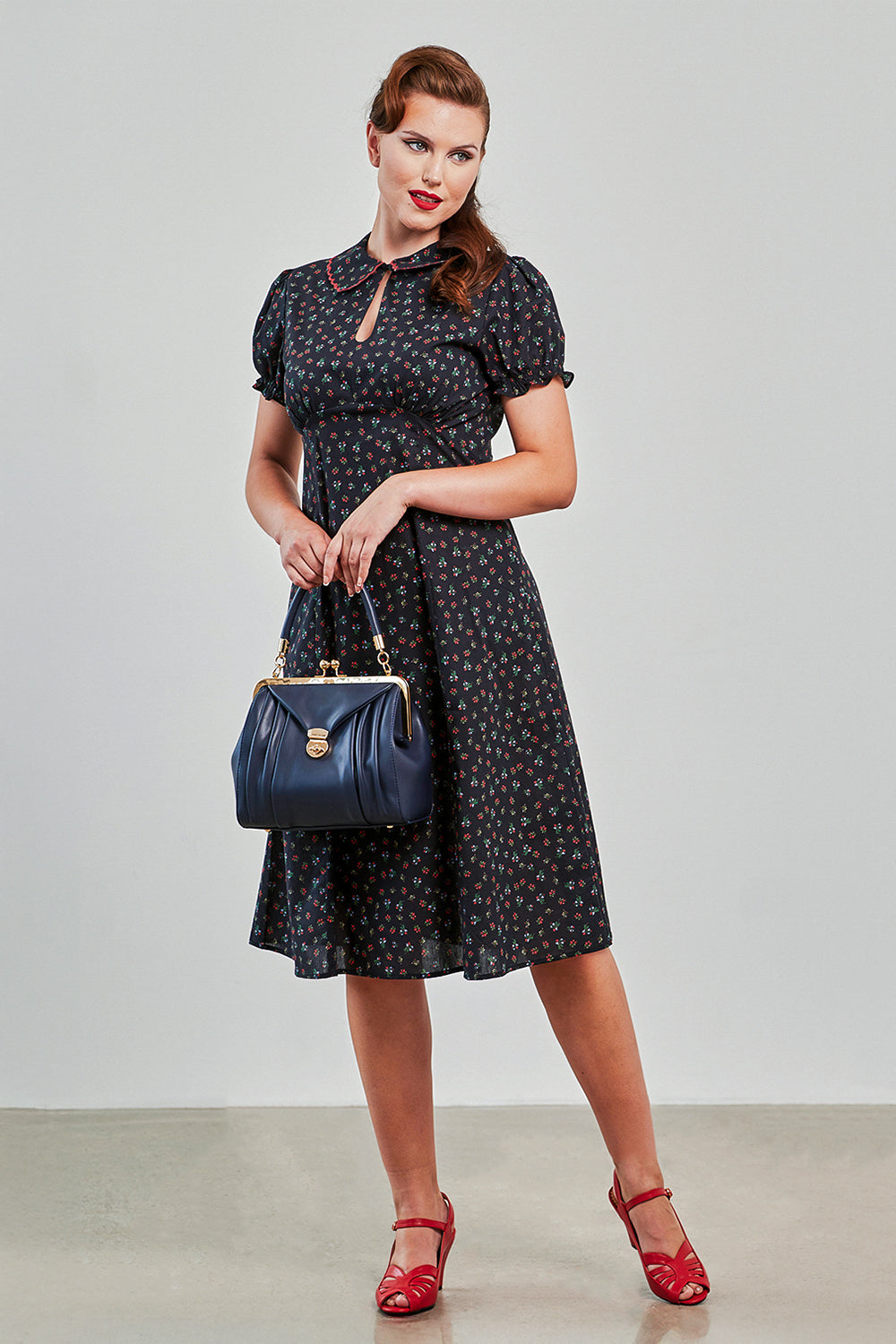 Banned Retro 40s June Flower Dress-Black