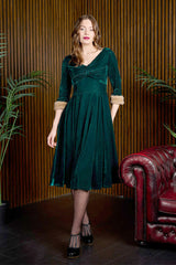 Vestido de vuelo de terciopelo Nina de Banned Retro