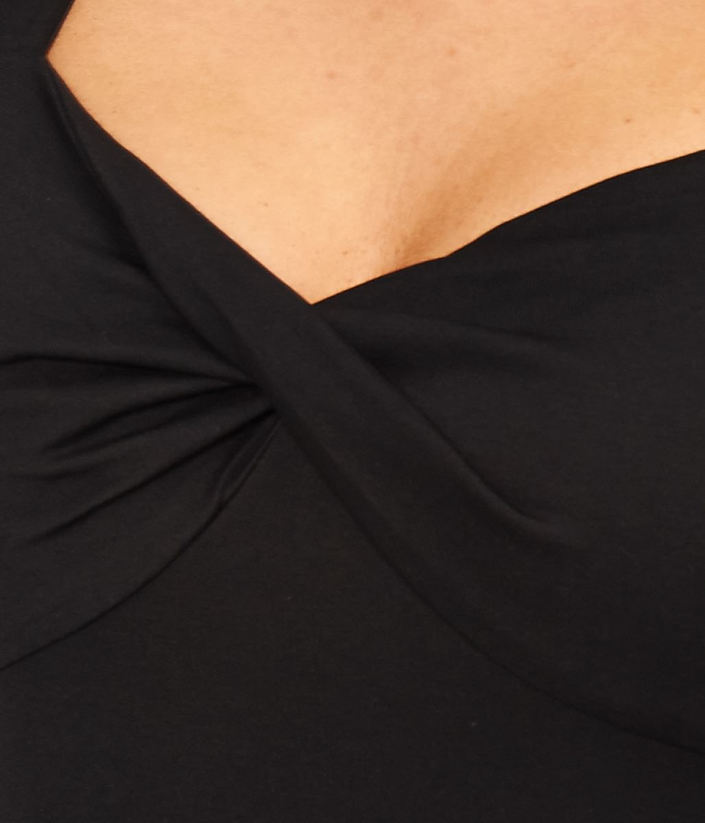 SHE WHO DARES TOP Black